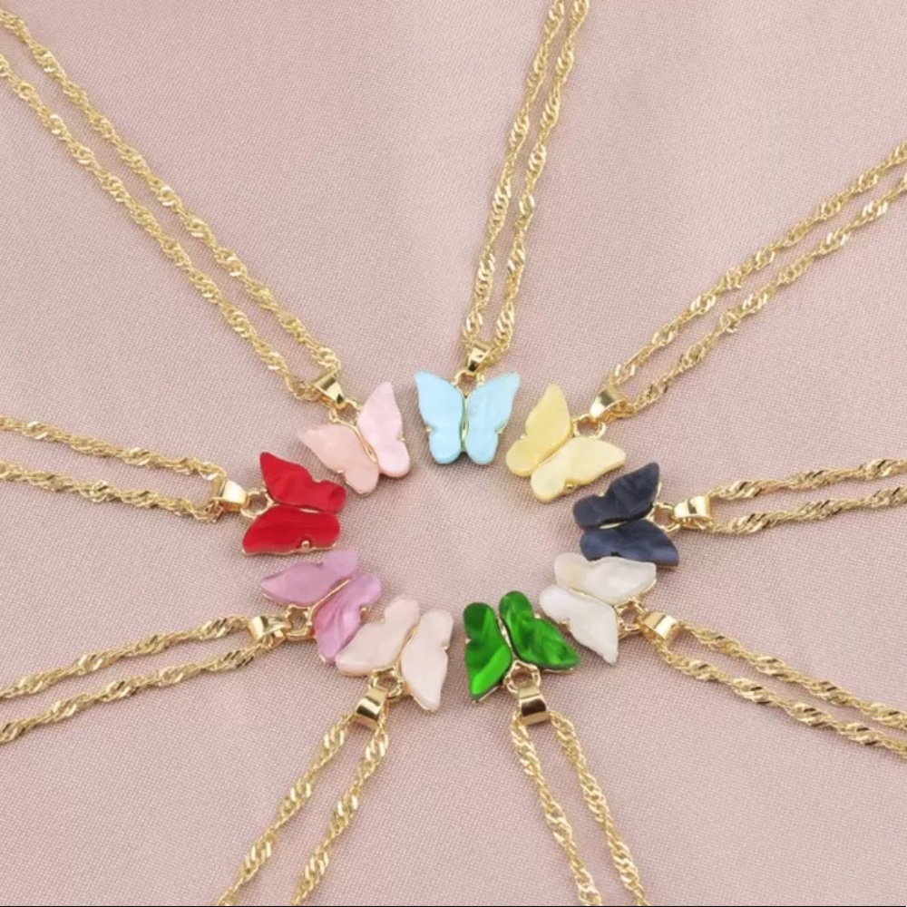 Butterfly necklace - Picture 3 of 8